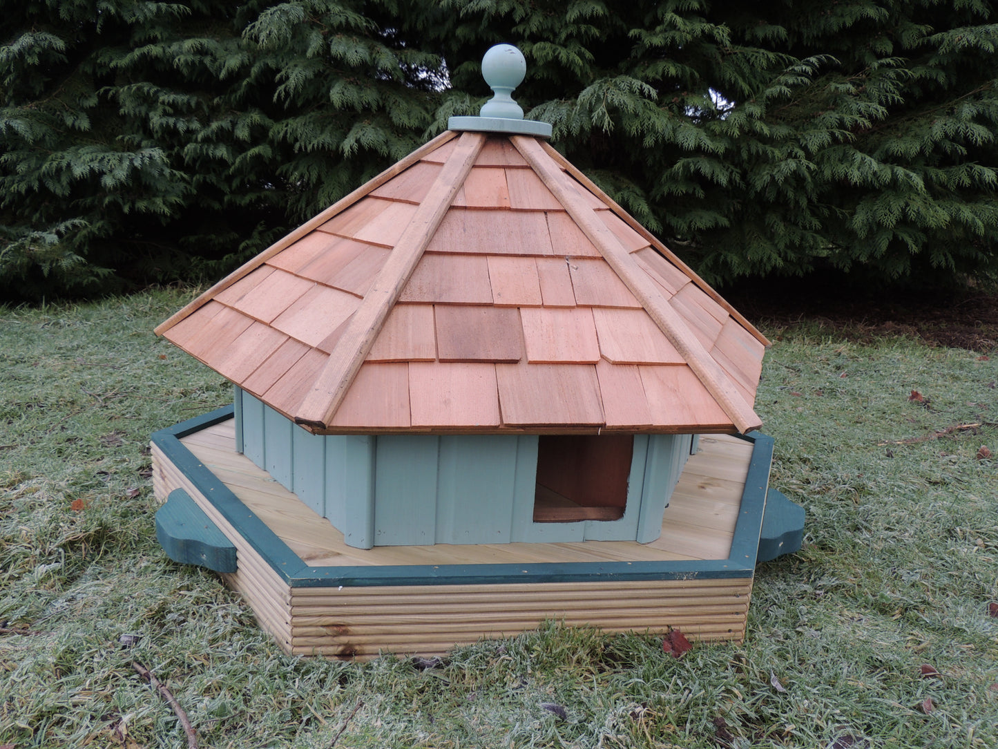 Grasmere Hexagonal Floating Duck House