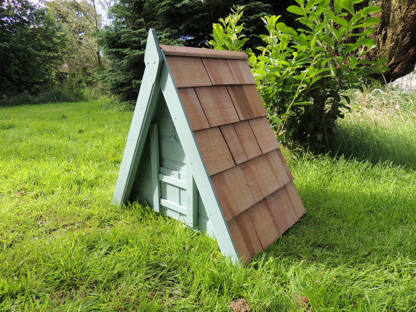 Rydal Triangular Duck House